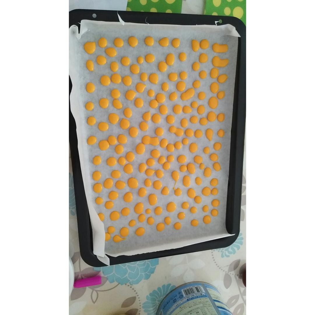 入口即化的无添加蛋黄溶豆