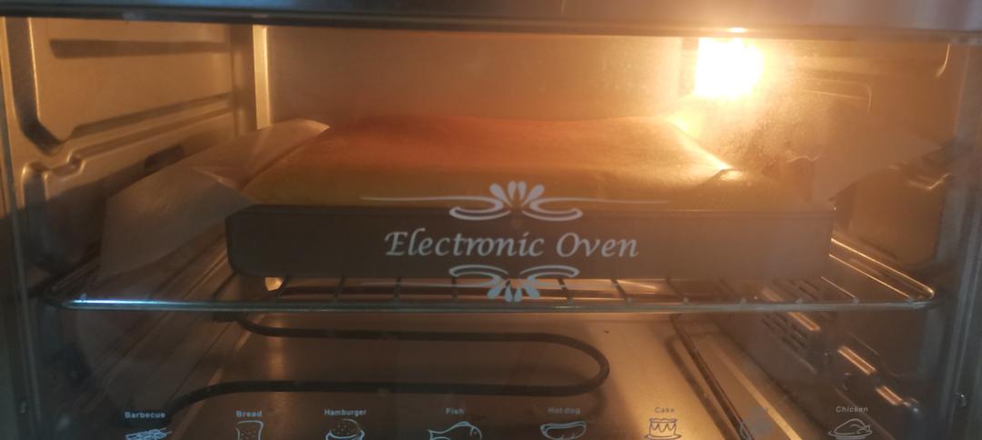 《Tinrry下午茶》教你做基础原味蛋糕卷