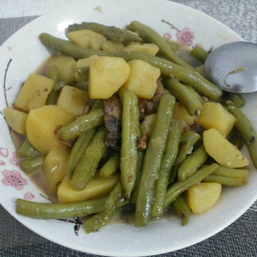 土豆炖豆角