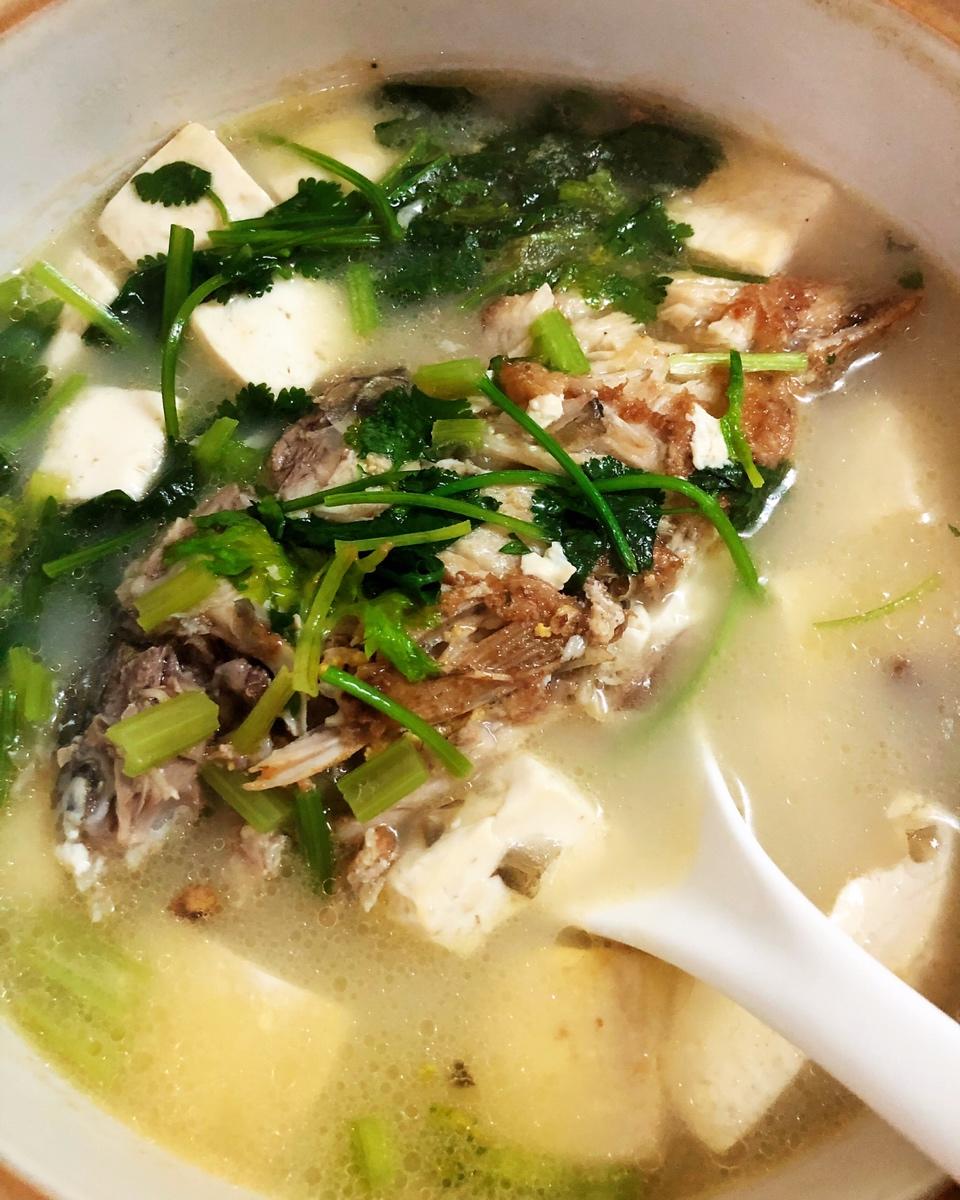 鲫鱼豆腐汤