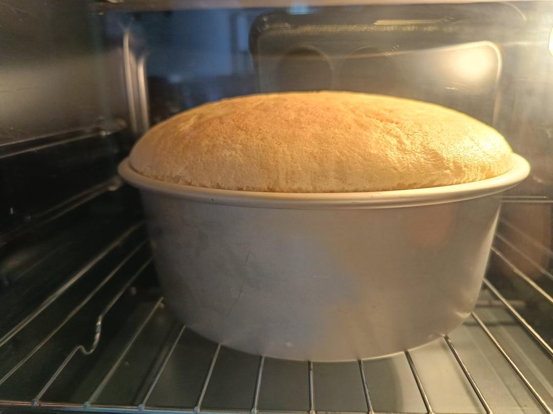 不开裂不回缩不掉皮的酸奶水浴法蛋糕