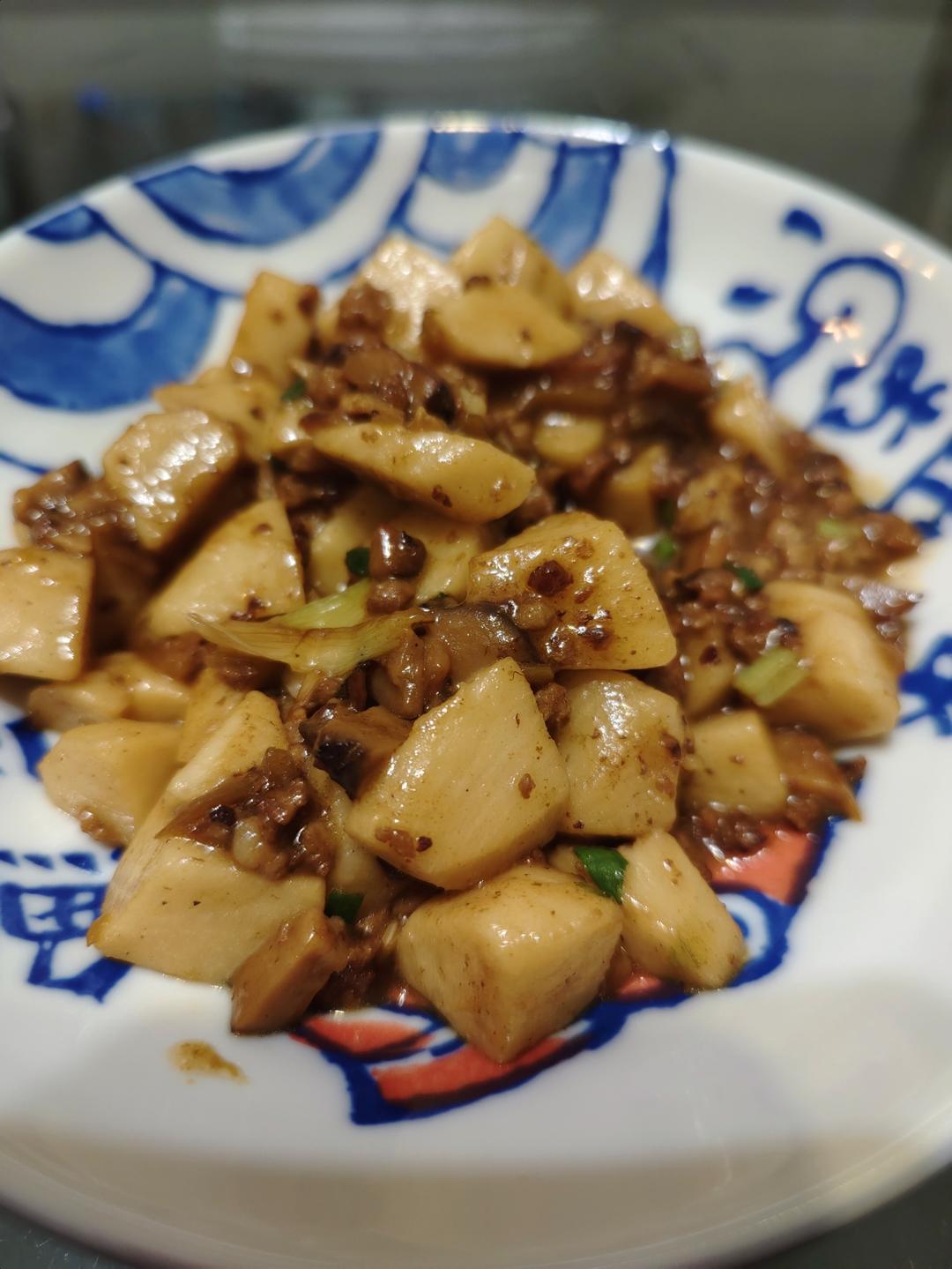 香菇肉末焖香芋(宝贝最喜欢吃的菜之一)