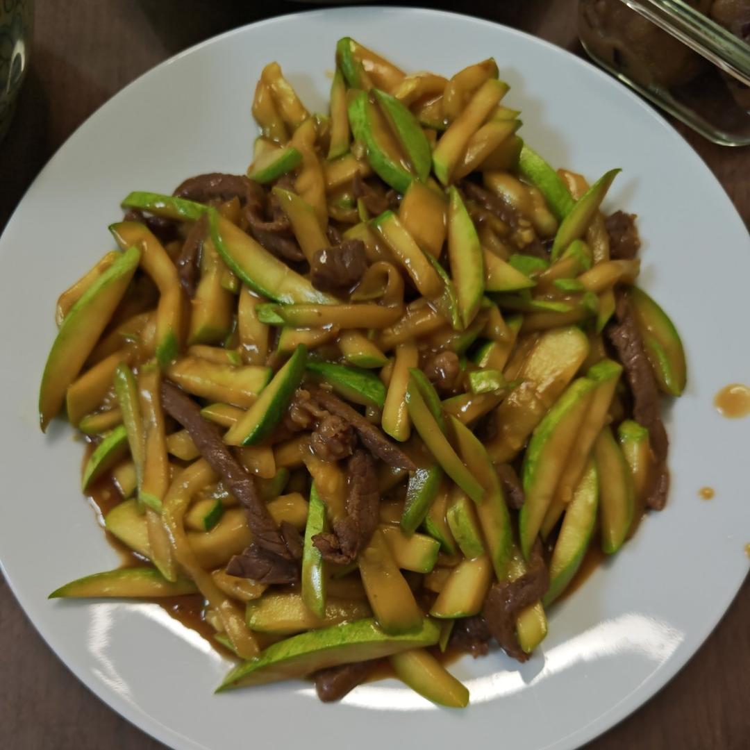 【宝宝辅食】西葫芦炒牛肉