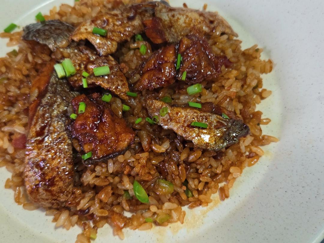 【鲳鱼饭】一口就惊艳！鲳鱼这样做，让其他美味都成了将就…