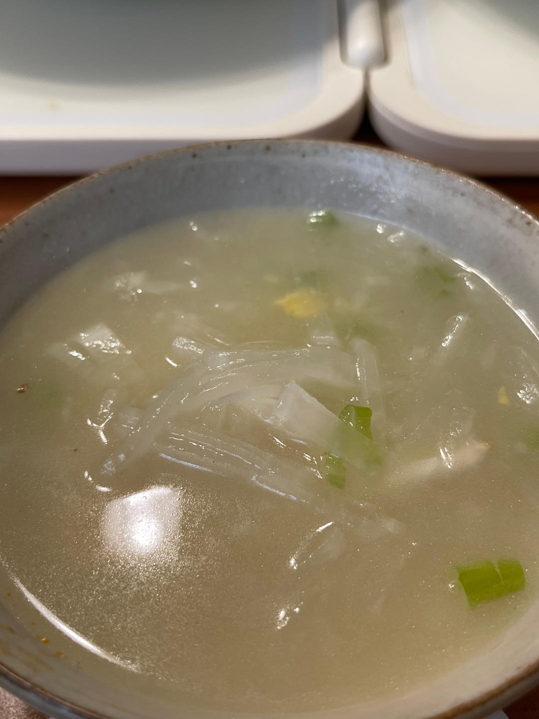 奶白鲜香的萝卜丝煎蛋汤