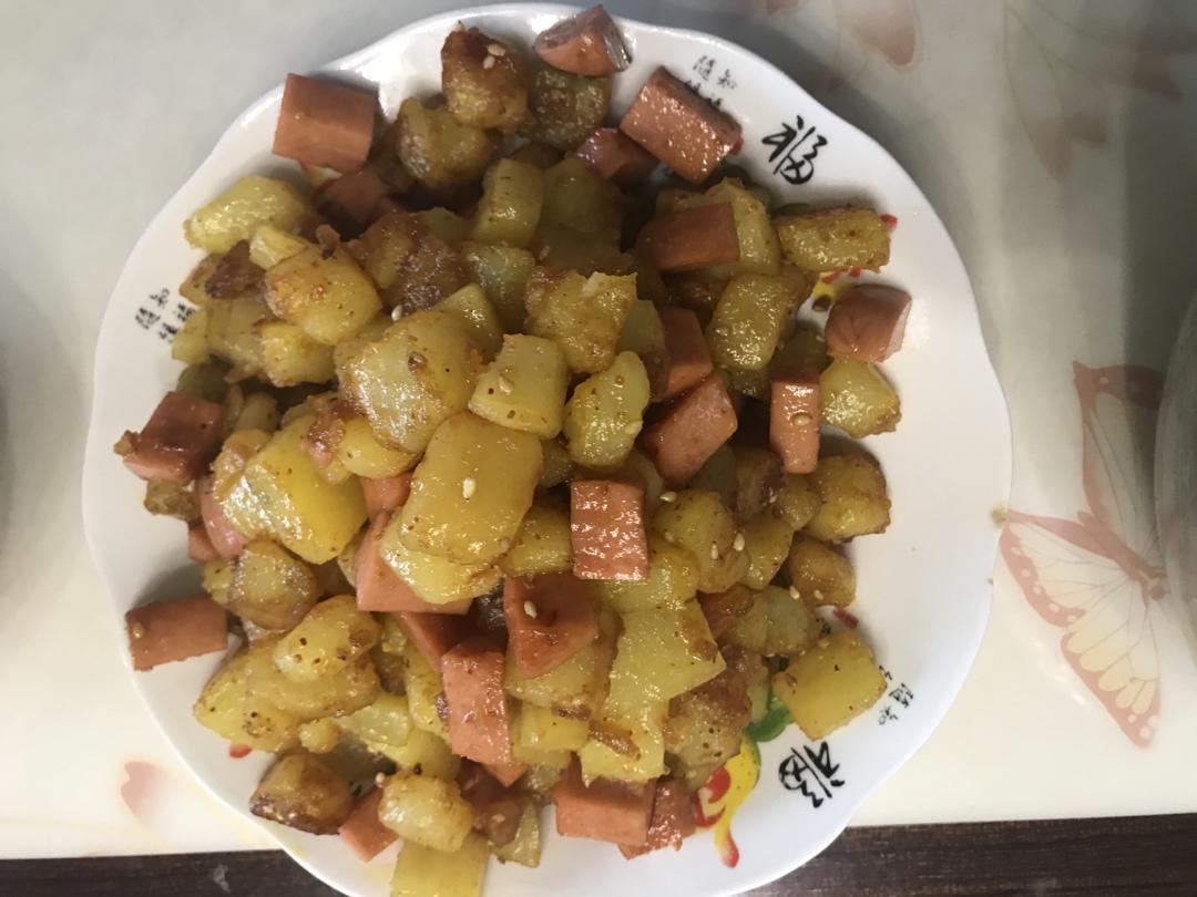 香辣过瘾的孜然土豆火腿，比路边摊还好吃