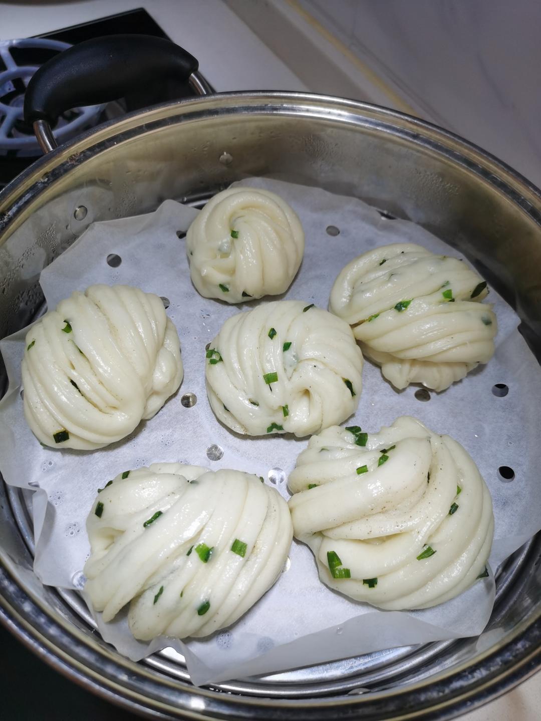 葱油花卷，一根筷子卷出漂亮的造型