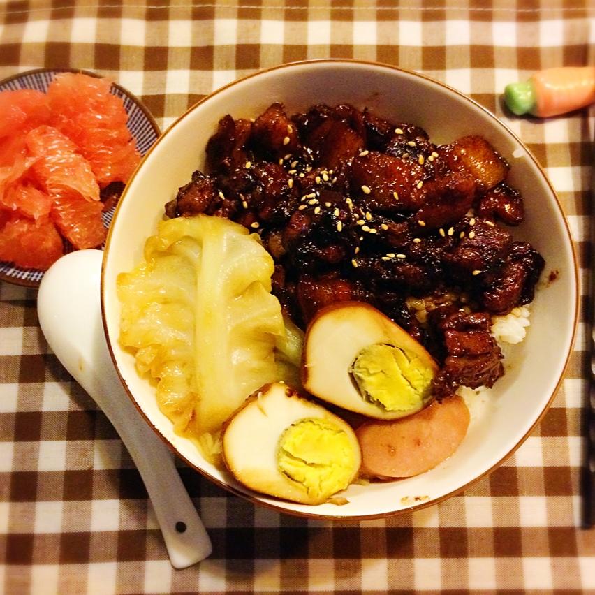 洋葱酥卤肉饭