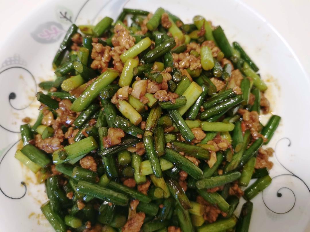 蒜苔炒肉末，三碗米饭都不够吃