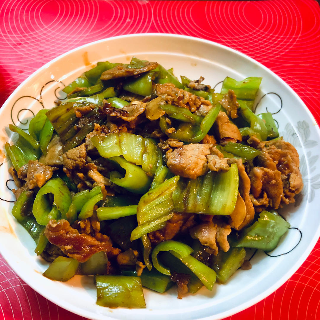 下饭神器👉青椒炒肉