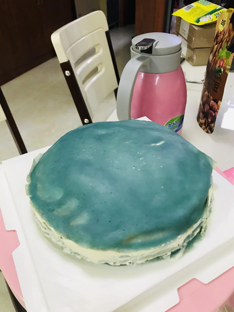 雾霾蓝千层蛋糕（蝶豆花粉）