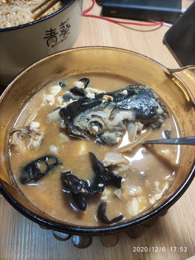 三文鱼头豆腐汤