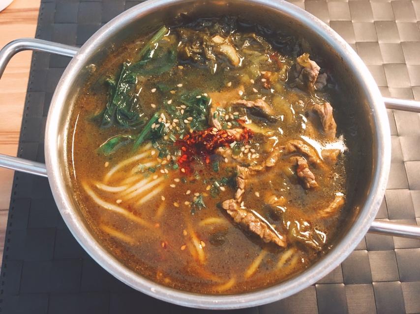 【小失食谱】老重庆酸菜肉丝米线快手版