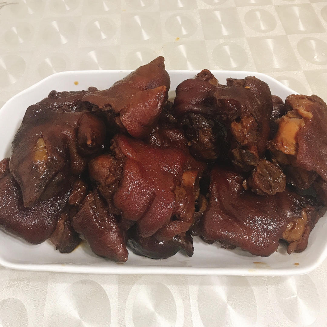 酱香卤猪蹄