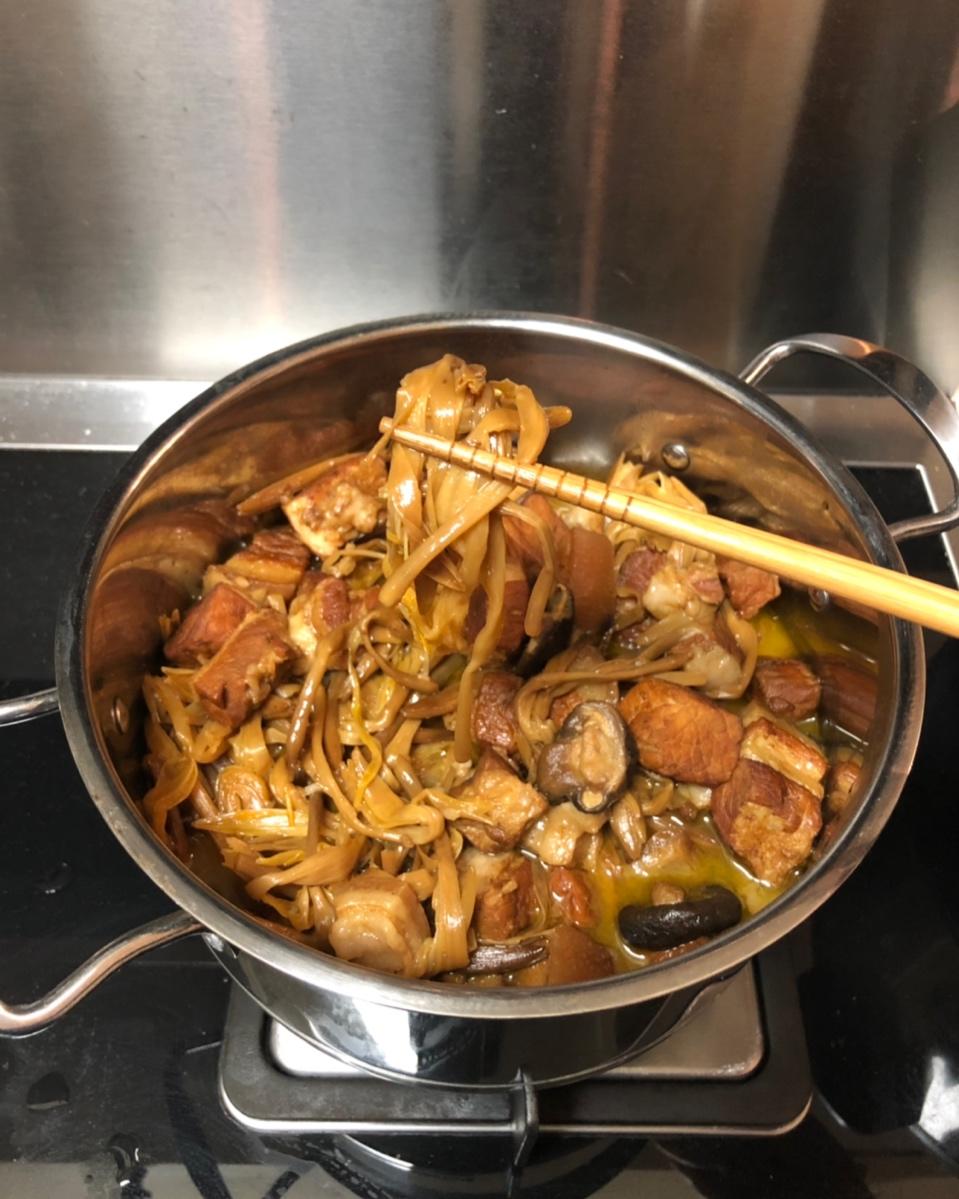黄花菜炖肉