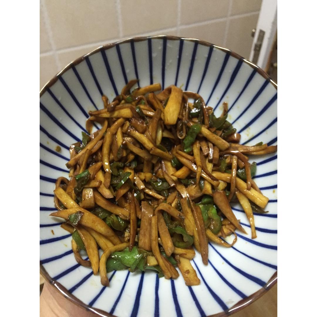 青椒素炒杏鲍菇