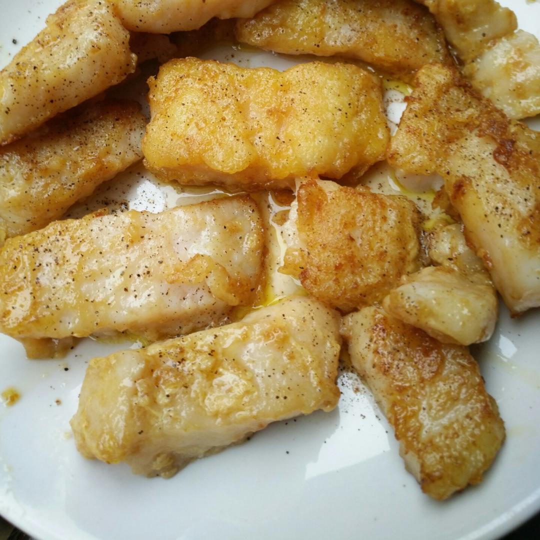 dāиdāи做的香煎巴沙鱼柳