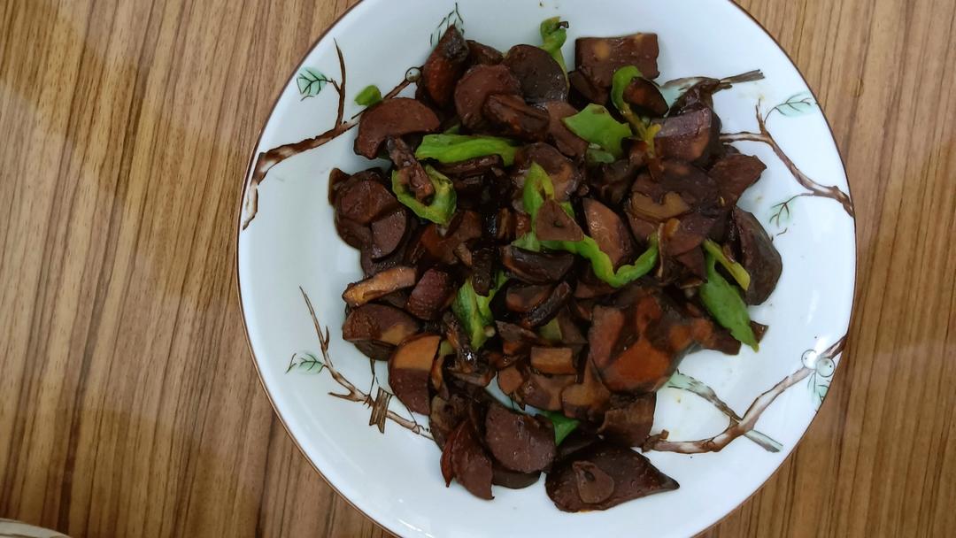 爆炒牛肝菌