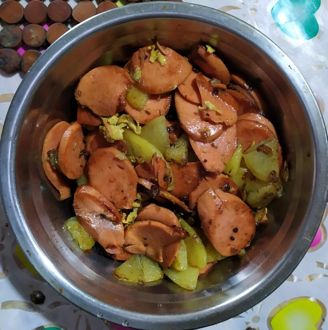 土豆片炒香肠