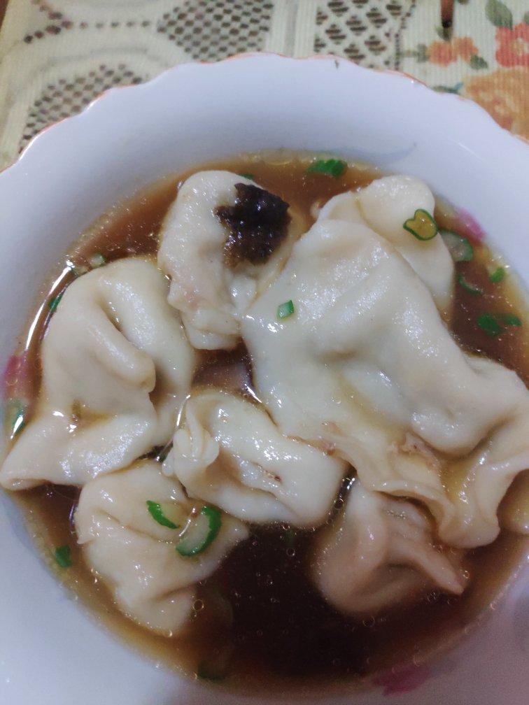 「巨好吃牛肉鲜虾馄饨」附馄饨灵魂的虾🦐油制作