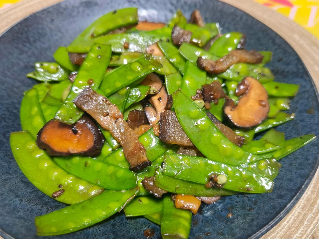 腊肉炒荷兰豆