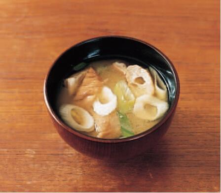 大葱和空心面筋的味噌汤的做法