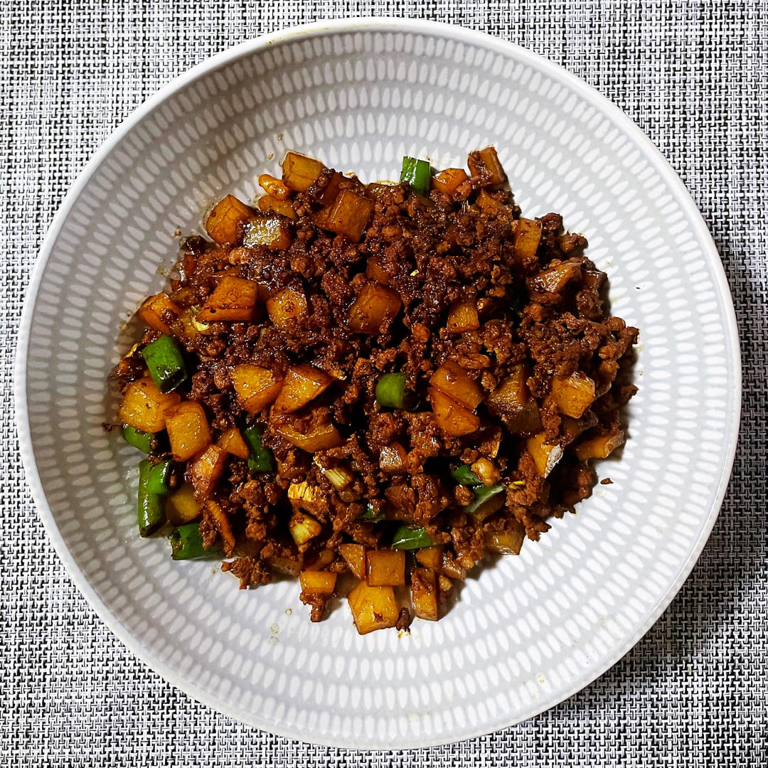 肉末土豆拌饭