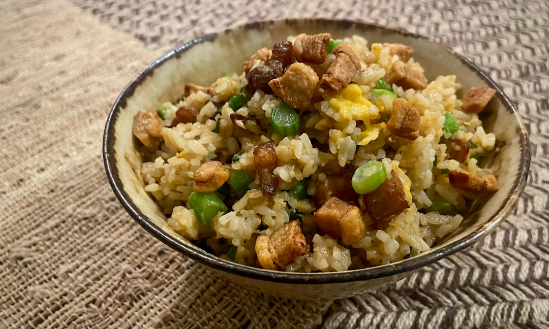 菜心粒油渣炒饭