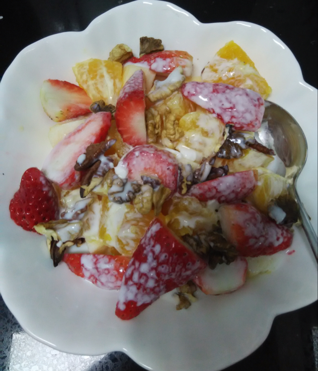 酸奶水果沙拉