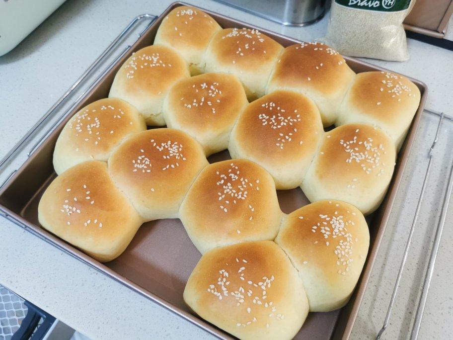 🥛超简单快手，柔软拉丝，一次发酵，牛奶小餐包