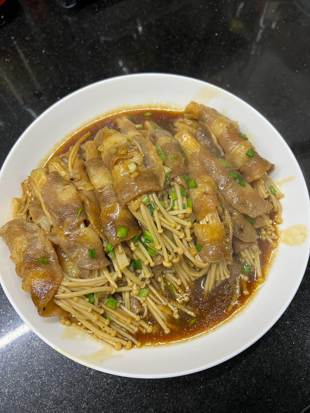 好吃到舔盘的肥牛金针菇卷