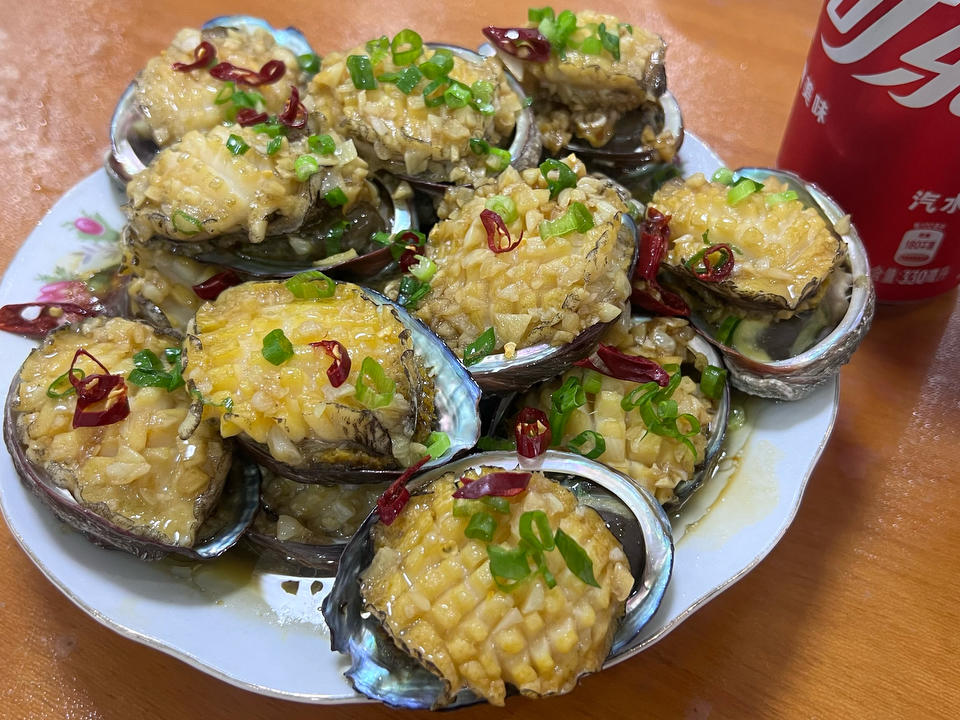 蒜蓉粉丝蒸鲍鱼