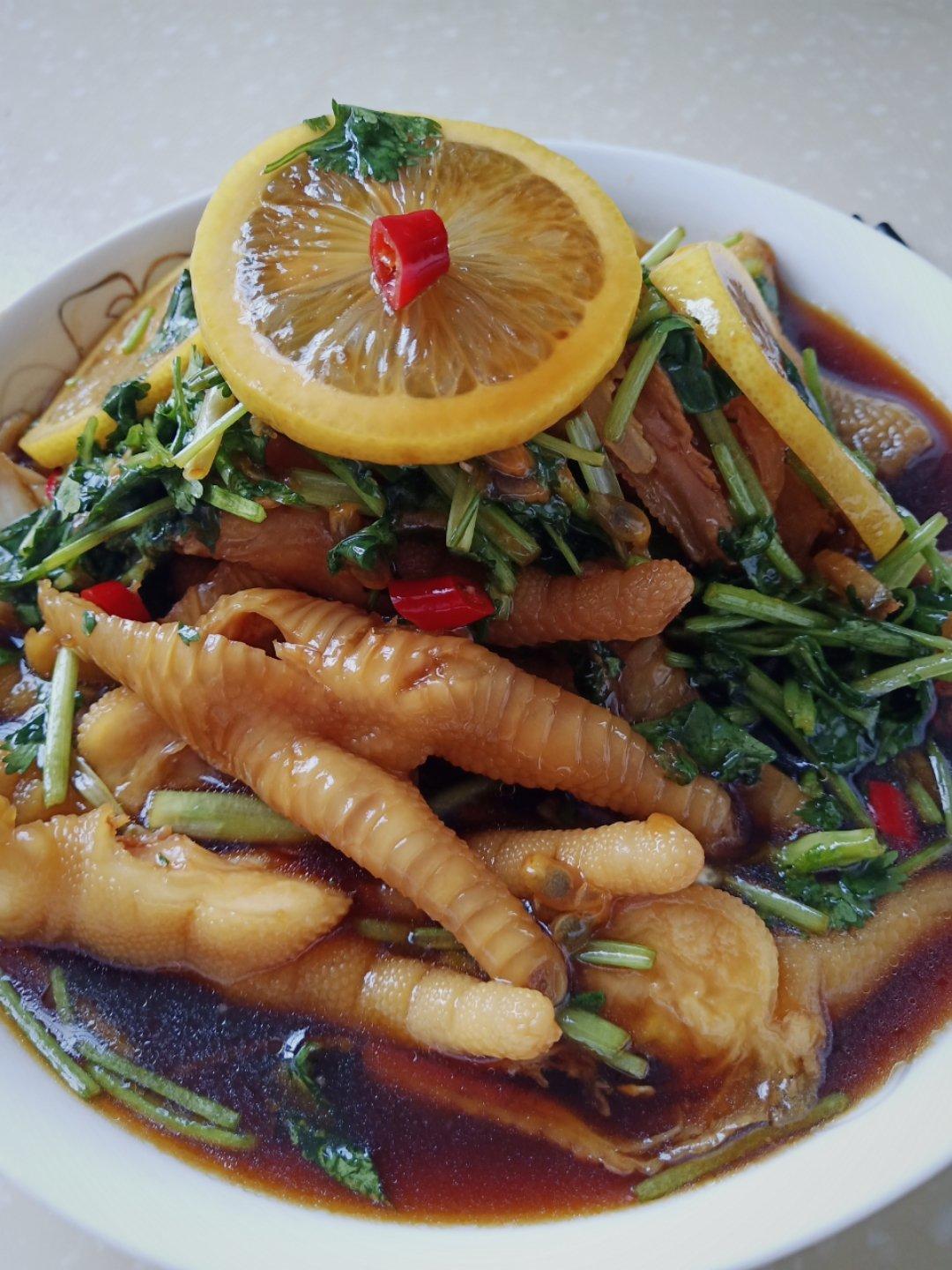 【酸辣无骨凤爪】