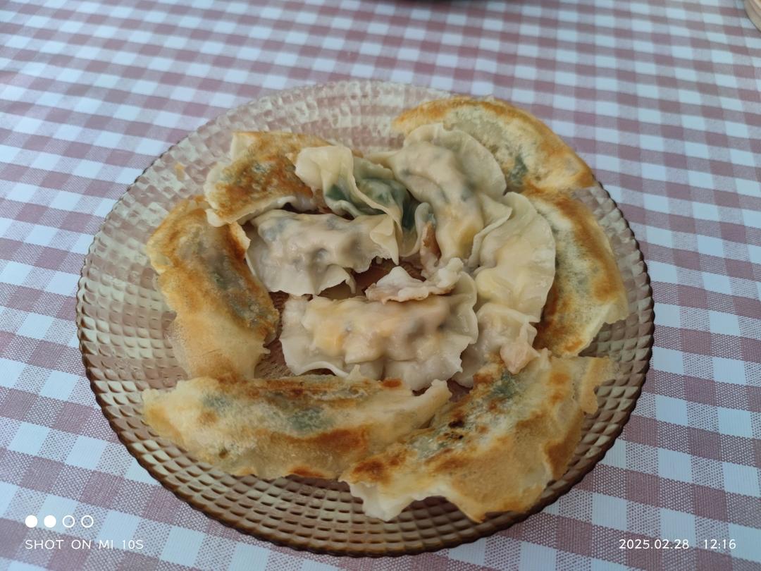 冰箱冷冻水饺做煎饺