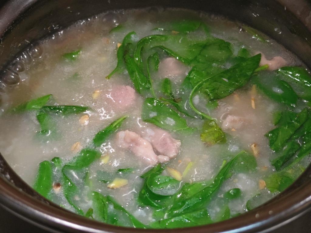枸杞叶猪杂汤