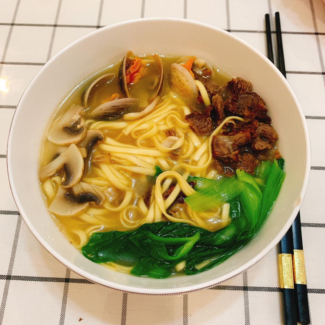 💯筋道爽滑👏自制手擀面🍜的做法