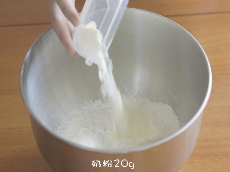 纯奶手撕吐司的做法 步骤1