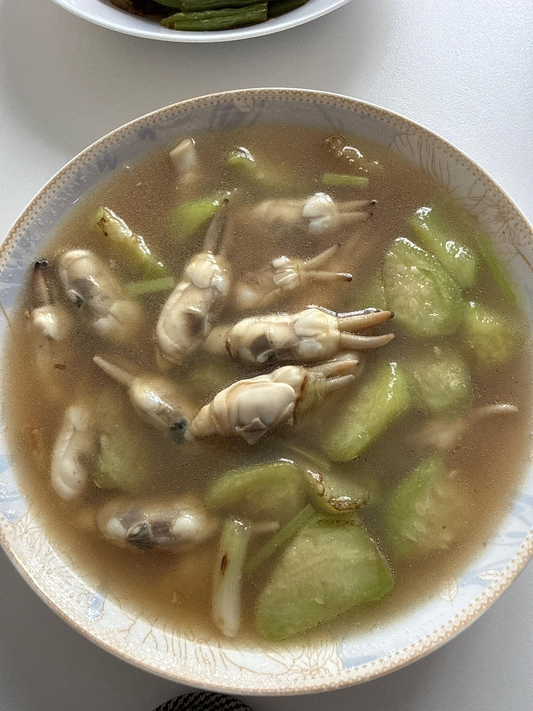 丝瓜烧蛏子(鲜掉眉毛)