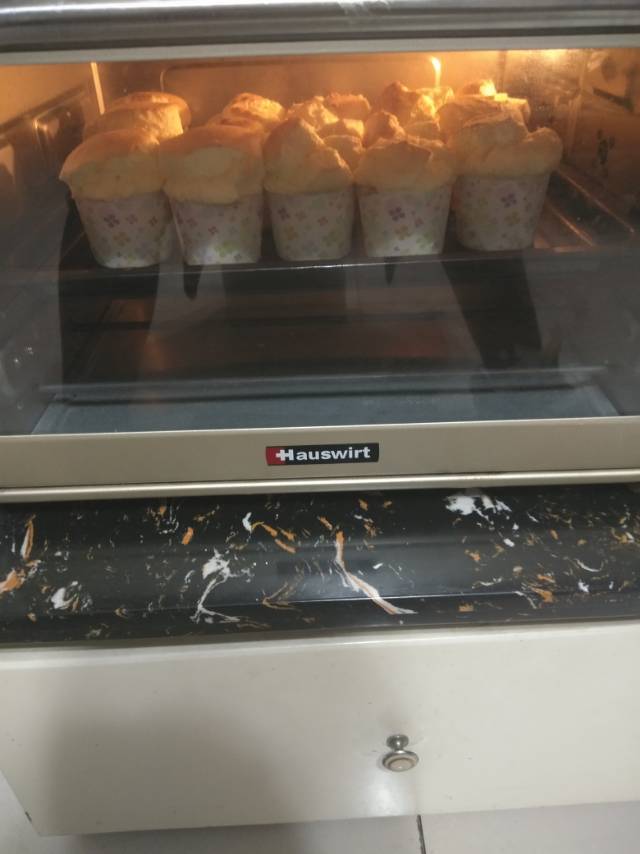 原味戚风纸杯蛋糕（烤箱做纸杯蛋糕）