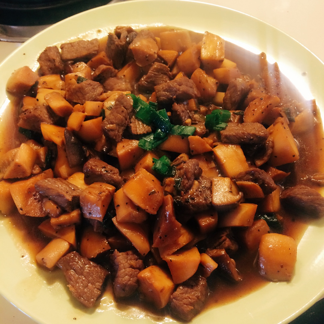 黑椒杏鲍菇牛肉粒