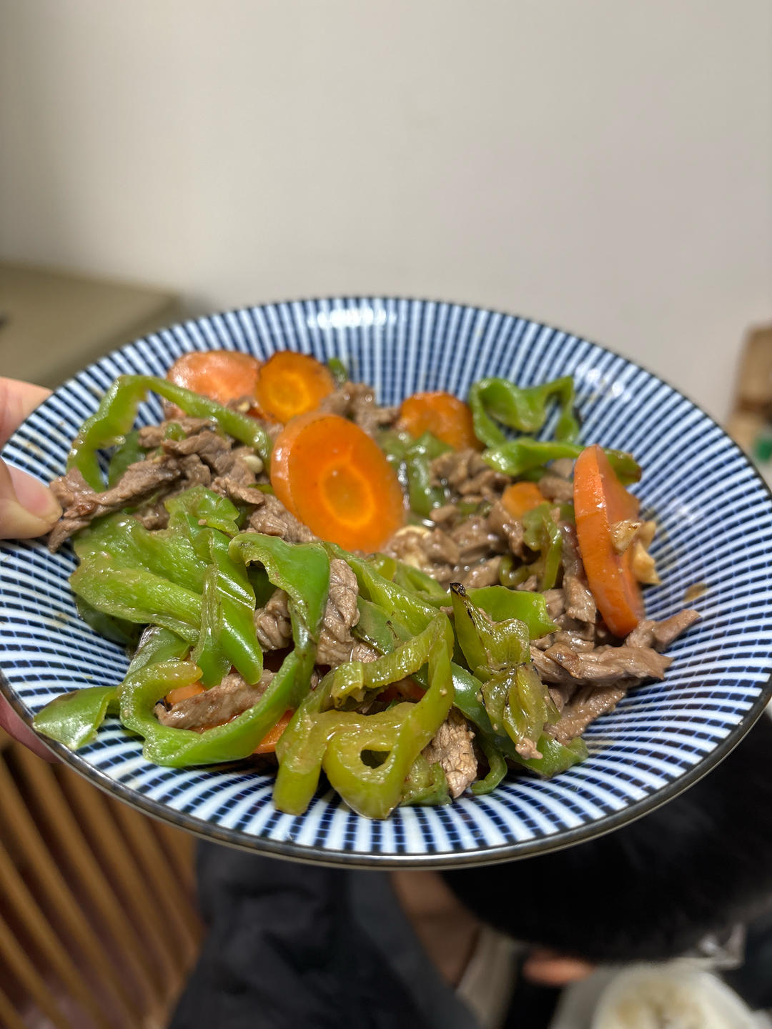超级下饭胡萝卜丝炒肉