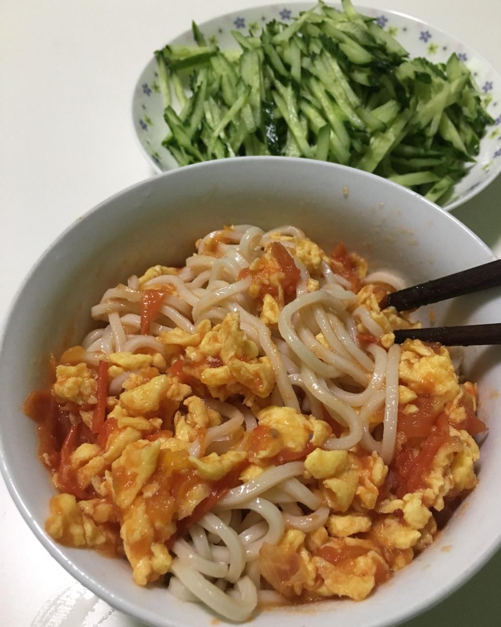 刘小烨yy做的西红柿鸡蛋打卤面