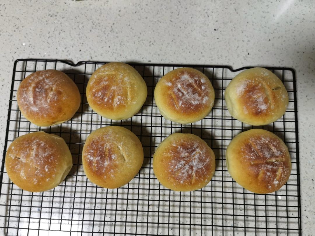 如棉花般松软的海苔肉松面包