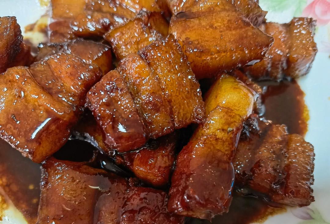 厨师长教你：“红烧肉”的家常做法，肉香四溢肥而不腻