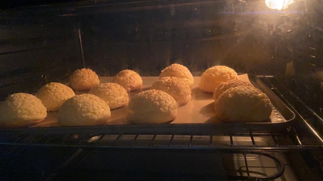 一口就爆浆的卡士达酥皮泡芙