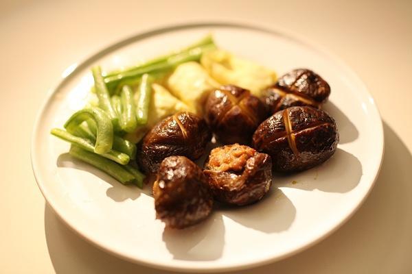 烤香菇肉墩的做法