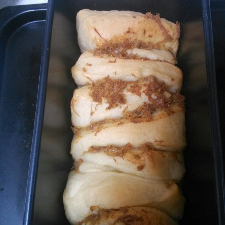 手撕千层肉松面包