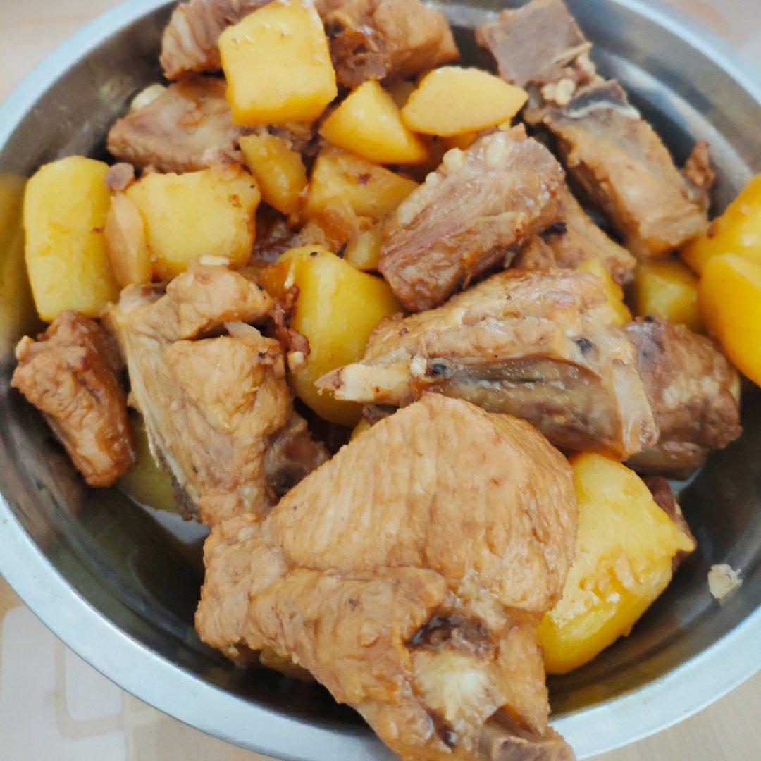 土豆烧排骨