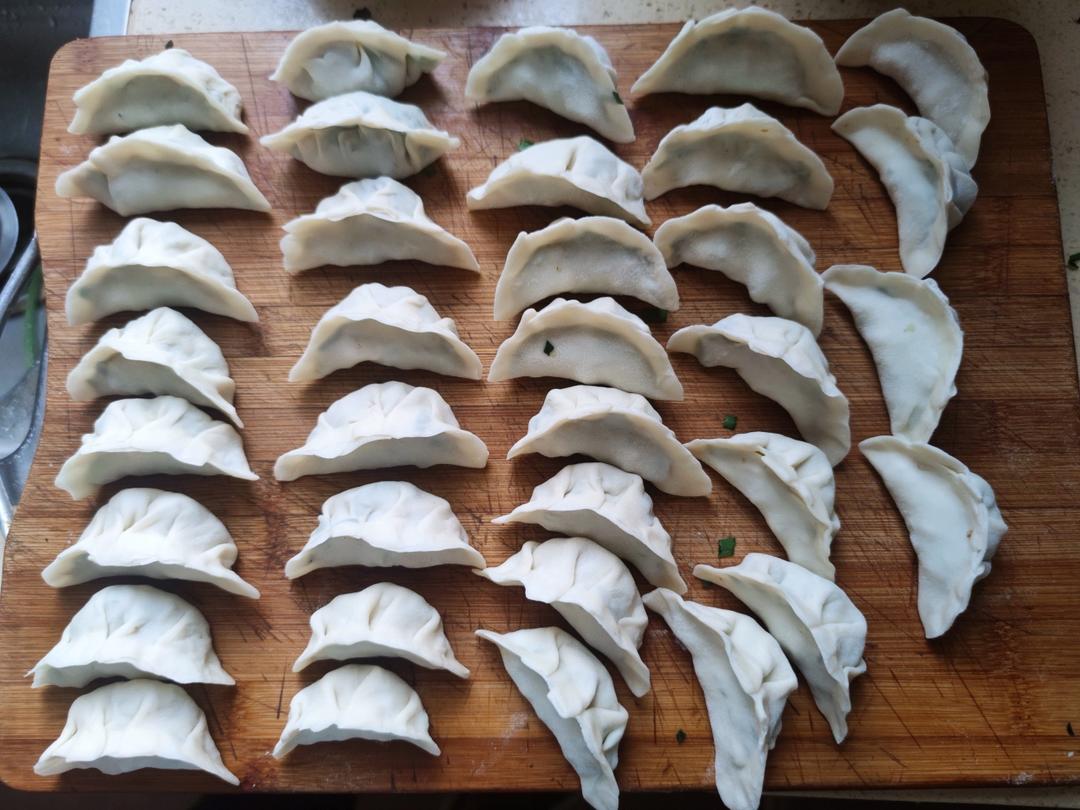 手工揉面三分钟，又韧又薄又好包的饺子皮