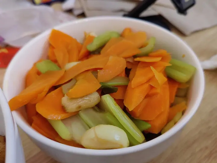 ✅第5道快手低脂菜🥕清脆爽口的芹菜炒胡萝卜✨